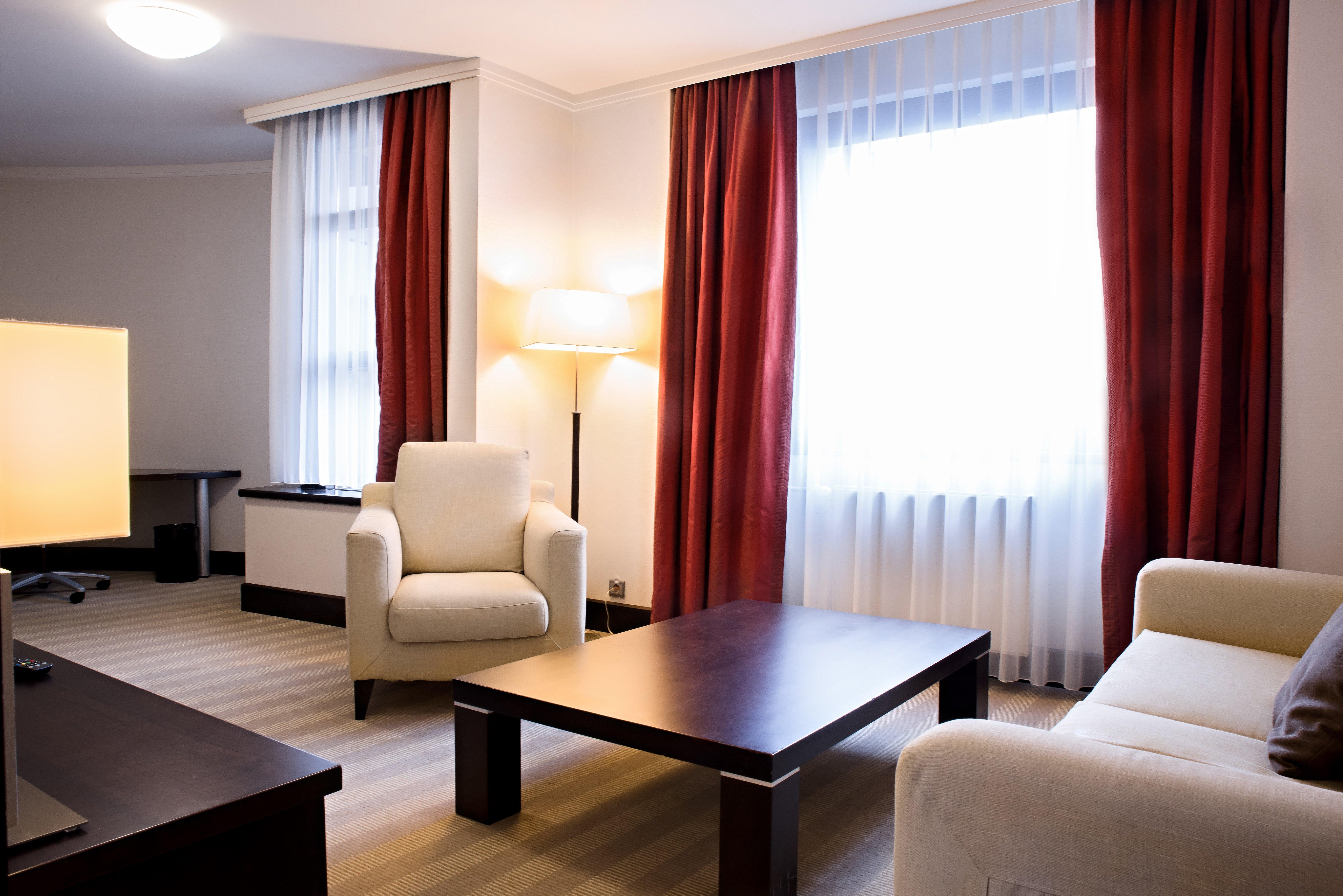 Hotel Crowne Plaza Bratislava By Ihg Esterno foto