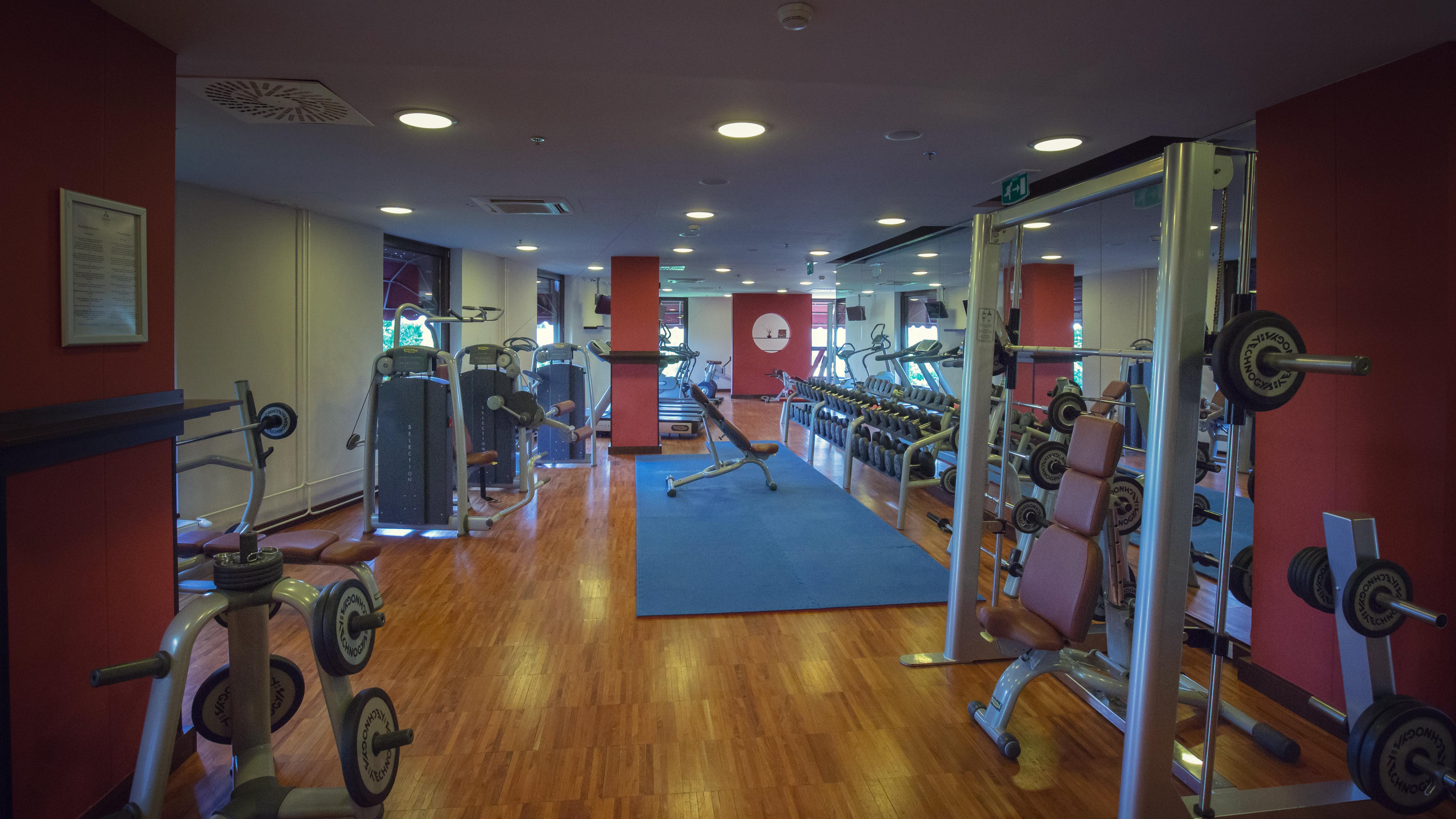 Hotel Crowne Plaza Bratislava By Ihg Esterno foto