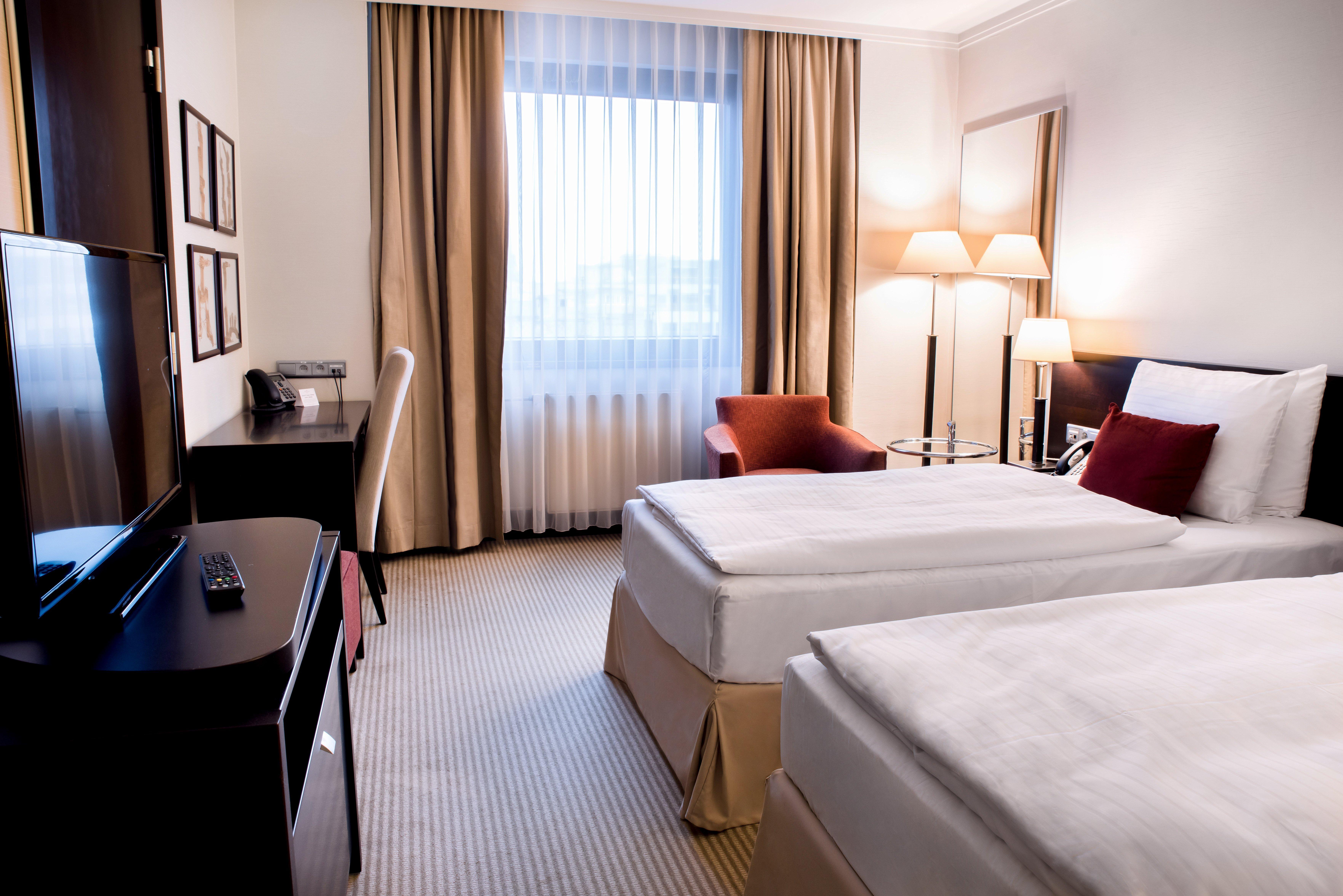 Hotel Crowne Plaza Bratislava By Ihg Esterno foto