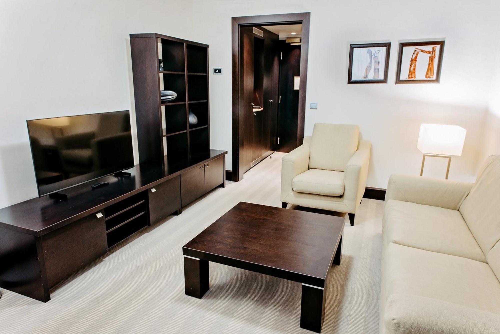 Hotel Crowne Plaza Bratislava By Ihg Esterno foto