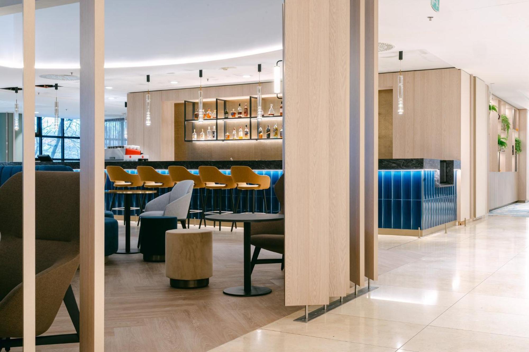 Hotel Crowne Plaza Bratislava By Ihg Esterno foto