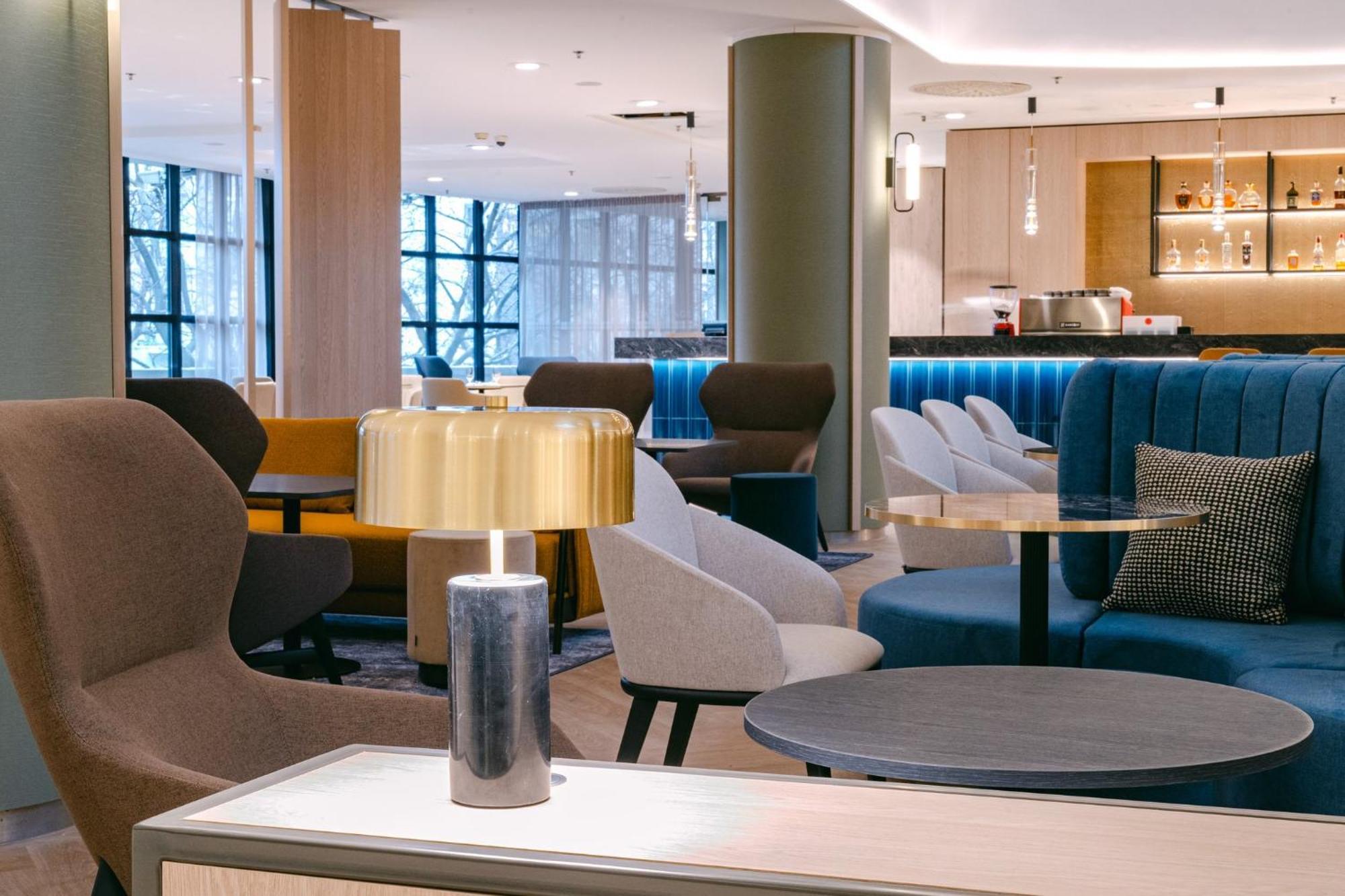 Hotel Crowne Plaza Bratislava By Ihg Esterno foto